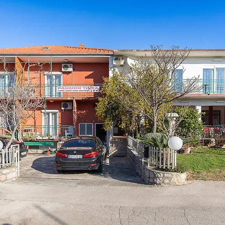 Apartment Tinka, No 6 *